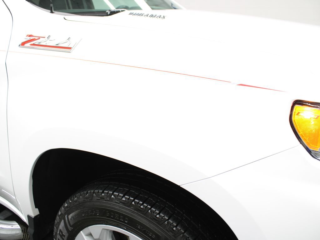 Used 2023 Chevrolet Silverado 1500 LTZ AWD/4WD image 40