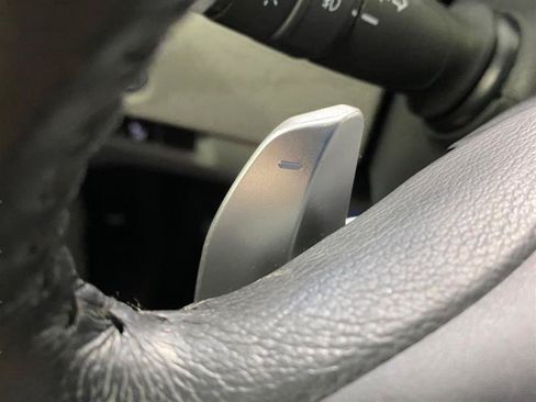 Used 2016 Honda Pilot Touring image 24