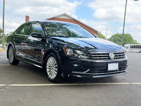 Used 2017 Volkswagen Passat 1.8T SE FWD image 8