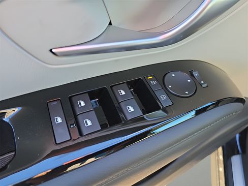 Certified 2025 Hyundai Tucson Limited FWD image 19