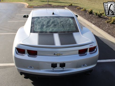 Used 2010 Chevrolet Camaro SS w/ RS Package image 12
