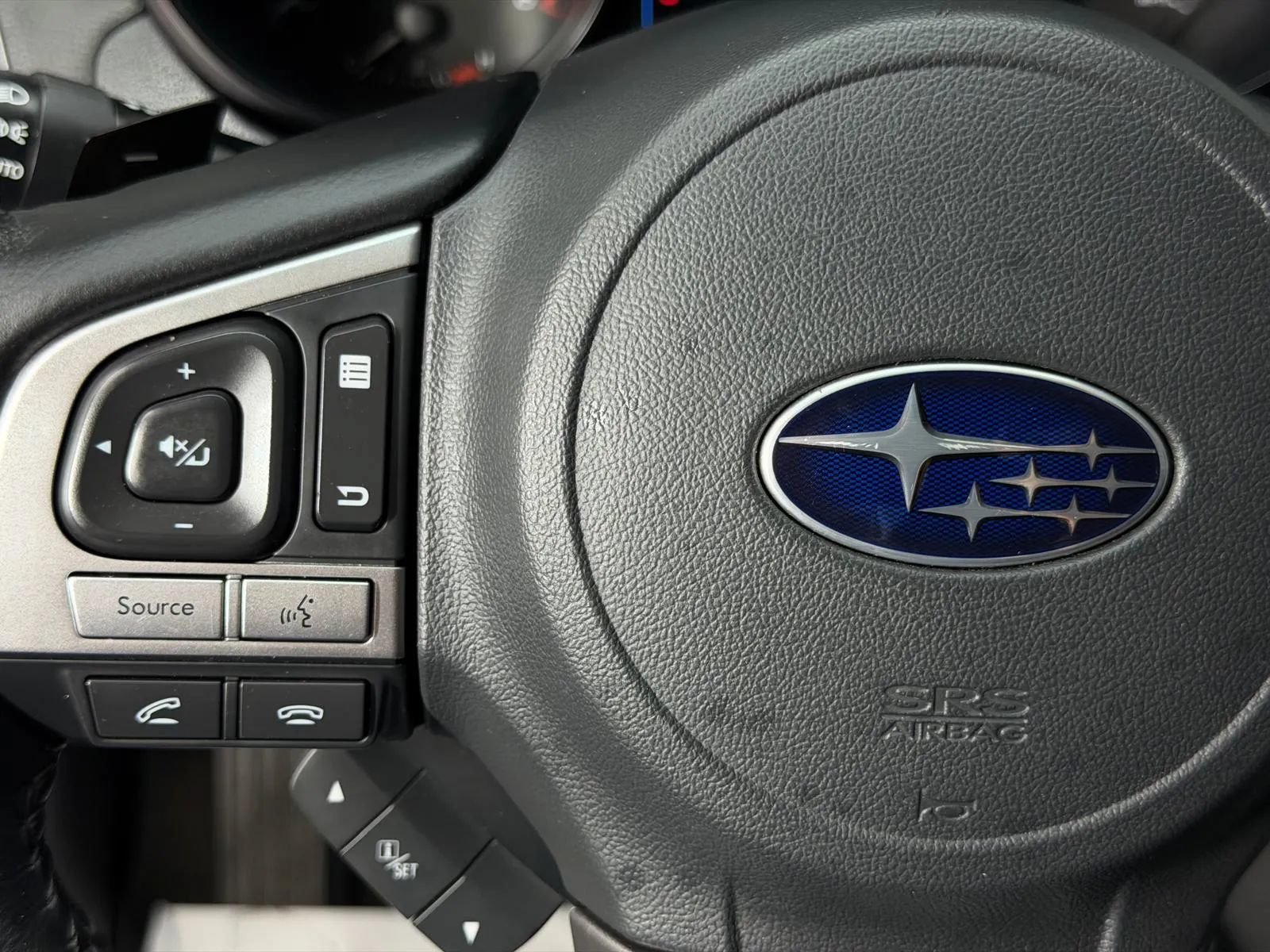 Used 2016 Subaru Outback 3.6R Limited AWD/4WD image 32