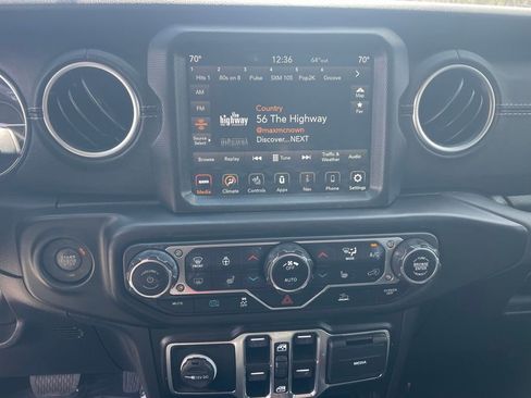 Used 2023 Jeep Wrangler Unlimited Sahara w/ Cold Weather Group image 23