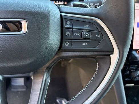 New 2025 Jeep Grand Cherokee Limited w/ Trailer Tow Package image 19