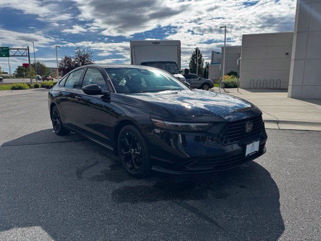 Certified 2025 Honda Accord SE image 1