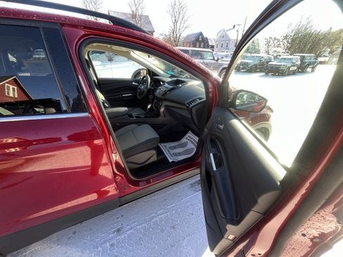Used 2018 Ford Escape SE image 17
