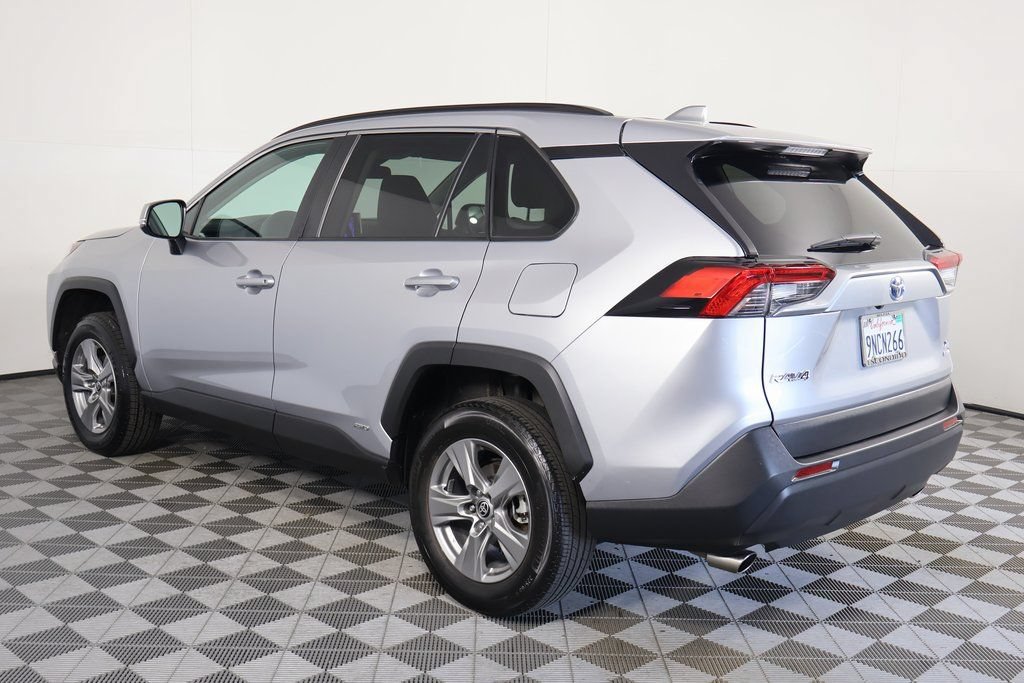 Used 2024 Toyota RAV4 XLE AWD/4WD image 6