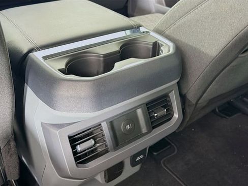 Used 2024 Ford F250 XLT image 29