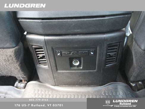 Used 2018 RAM 2500 Laramie w/ Snow Chief Group AWD/4WD image 37