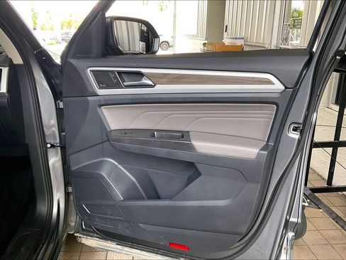Used 2022 Volkswagen Atlas SEL AWD/4WD image 23