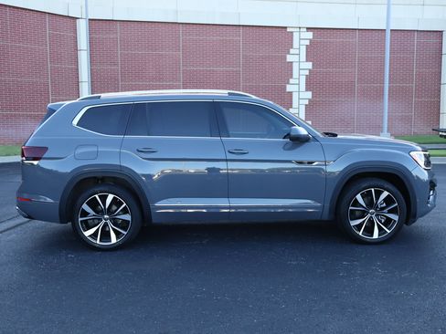 Used 2025 Volkswagen Atlas SEL Premium R-Line AWD/4WD image 39
