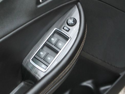 Used 2019 Chevrolet Impala LT w/ Sunroof and Spoiler Package FWD image 11