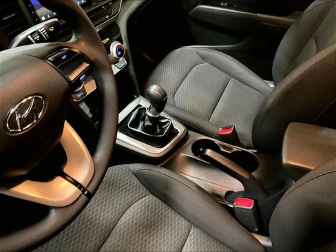 Used 2019 Hyundai Elantra SE w/ Cargo Package image 20