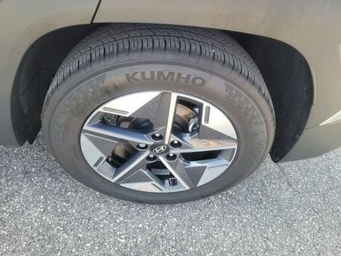 Used 2025 Hyundai Tucson SEL FWD image 9