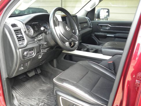 Used 2022 RAM 1500 Laramie AWD/4WD image 17