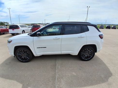 Used 2023 Jeep Compass High Altitude AWD/4WD image 5