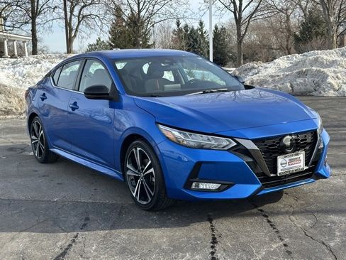 Certified 2022 Nissan Sentra SR w/ Trunk Package image 3