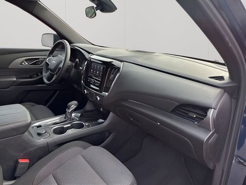 Used 2023 Chevrolet Traverse LT image 13