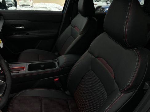 New 2025 Nissan Kicks SR w/ Interior Electronics Package image 4
