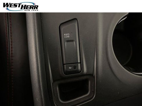 Used 2025 Dodge Durango R/T AWD/4WD image 8