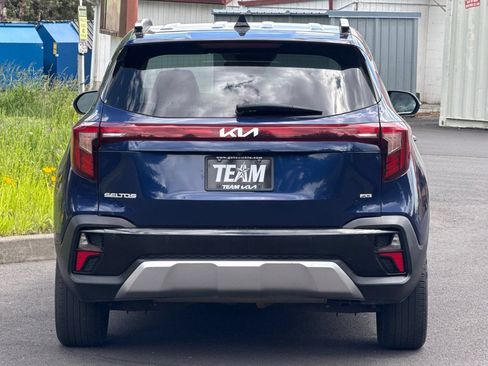 Used 2025 Kia Seltos EX w/ EX Sunroof Package AWD/4WD image 5