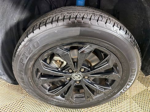 Used 2023 Toyota RAV4 SE image 11