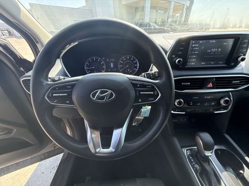 Used 2019 Hyundai Santa Fe SE image 14
