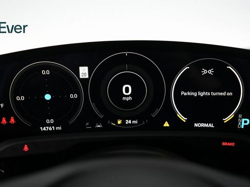 Used 2022 Porsche Taycan 4 Cross Turismo image 26