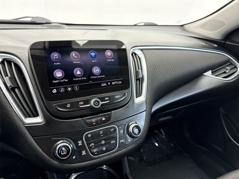Used 2020 Chevrolet Malibu LT image 17