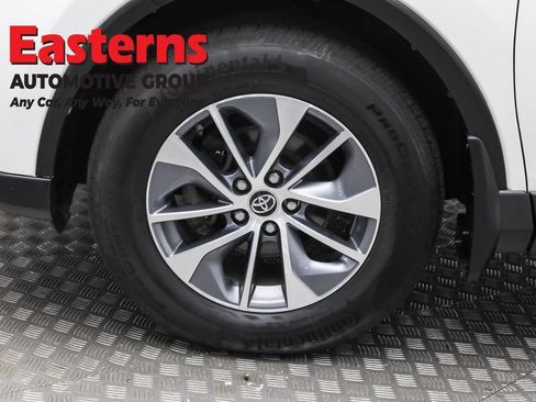 Used 2018 Toyota RAV4 XLE w/ Convenience Package image 32