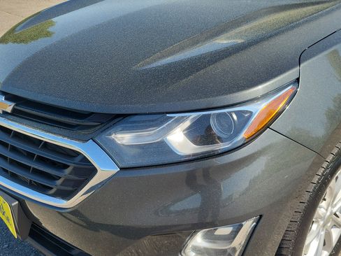Used 2020 Chevrolet Equinox LS AWD/4WD image 9