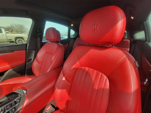 Used 2017 Maserati Levante S image 13