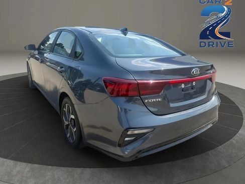 Used 2020 Kia Forte LXS FWD image 8