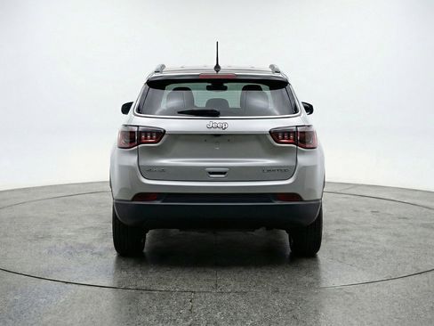 Used 2025 Jeep Compass Limited AWD/4WD image 7
