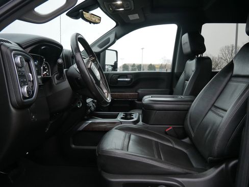 Used 2021 GMC Sierra 3500 Denali w/ Denali Ultimate Package image 10