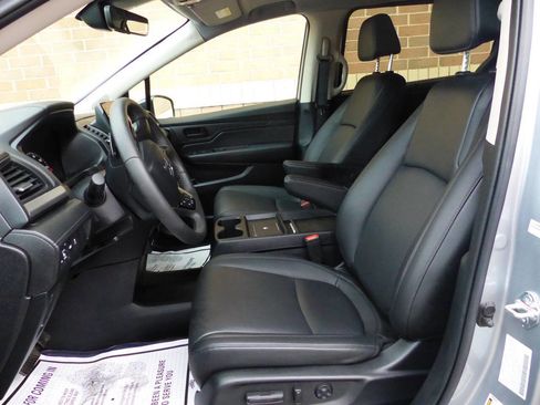 Used 2025 Honda Odyssey EX-L image 21