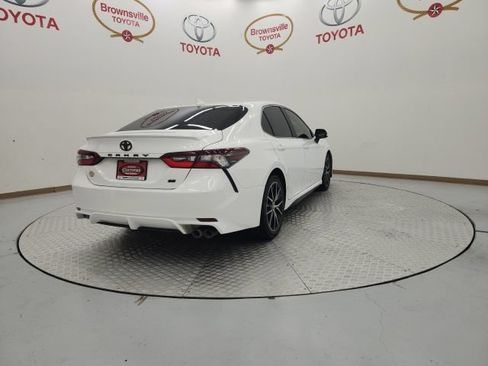 Used 2021 Toyota Camry SE FWD image 8