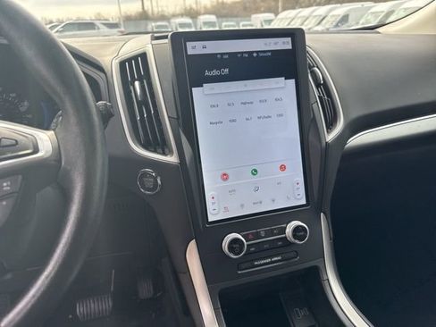 Used 2022 Ford Edge SEL w/ Convenience Package image 2