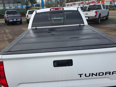 Used 2018 Toyota Tundra SR5 image 31