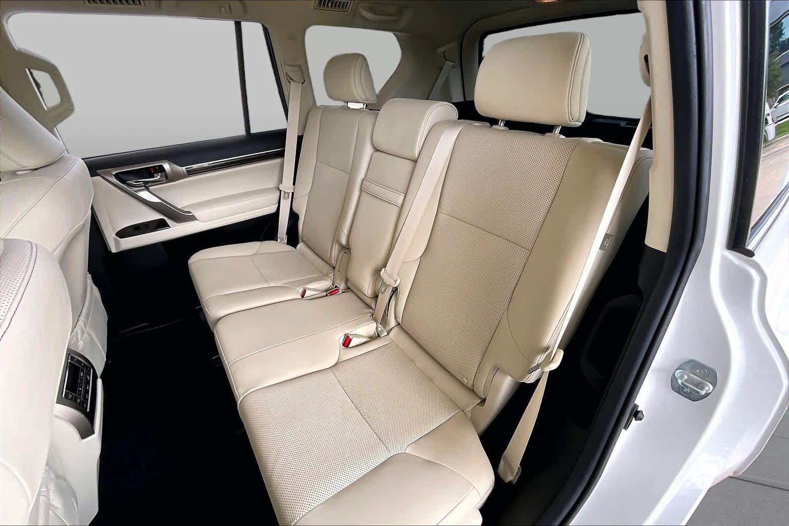 Used 2021 Lexus GX 460 Premium w/ Premium Package AWD/4WD image 18