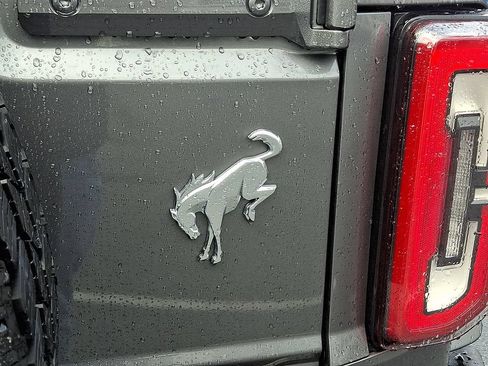 Certified 2024 Ford Bronco Outer Banks AWD/4WD image 32