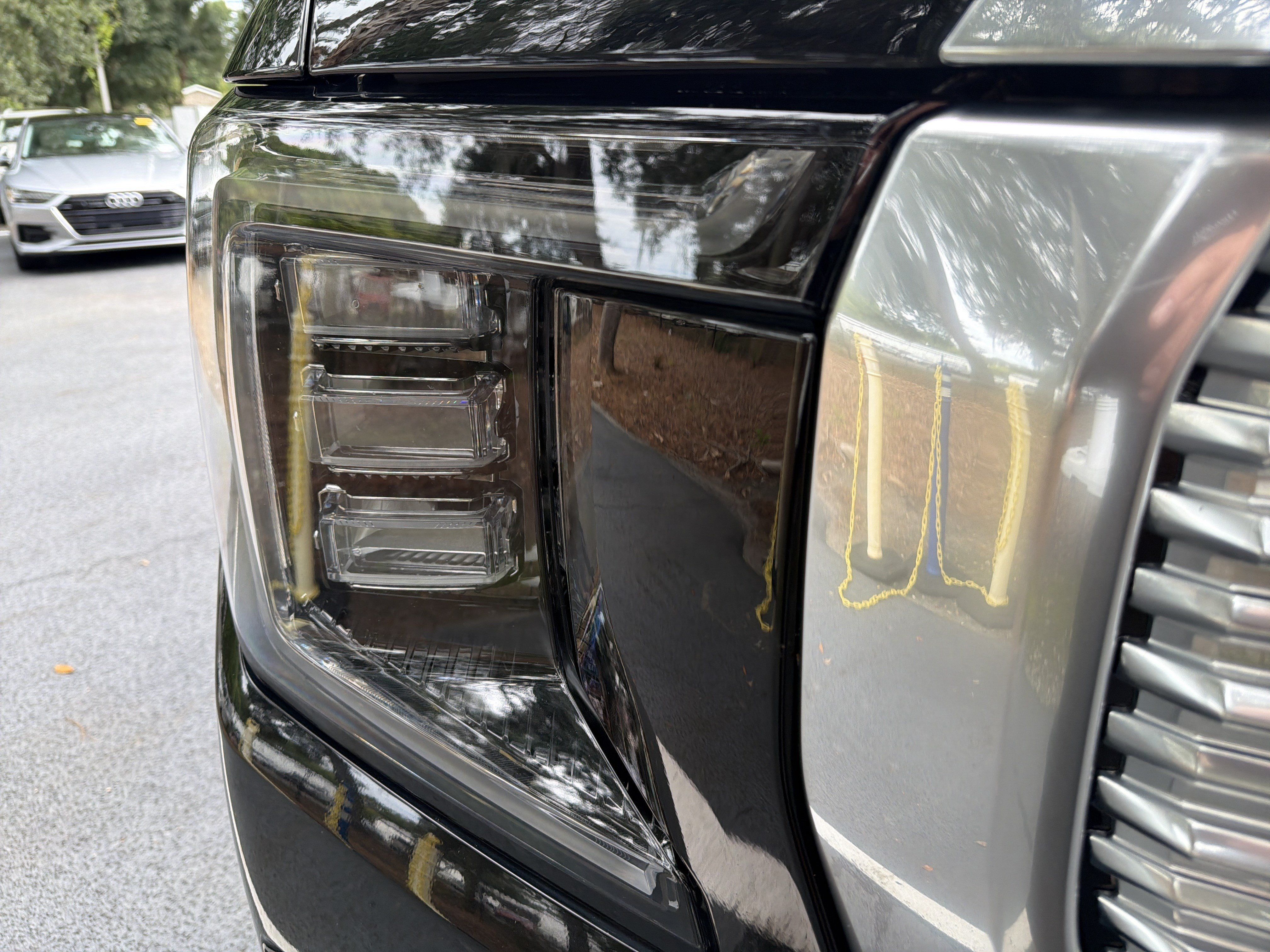 Used 2022 GMC Yukon Denali RWD image 12