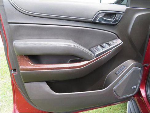 Used 2020 GMC Yukon SLT w/ Open Road Package image 17