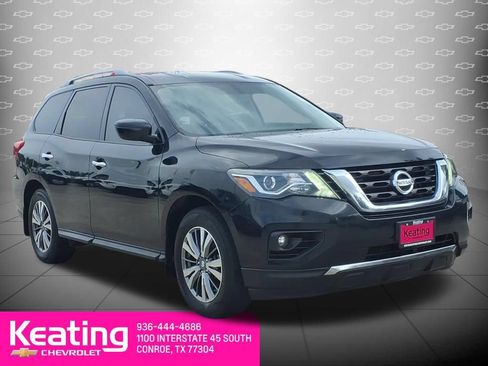 Used 2018 Nissan Pathfinder SV FWD image 3