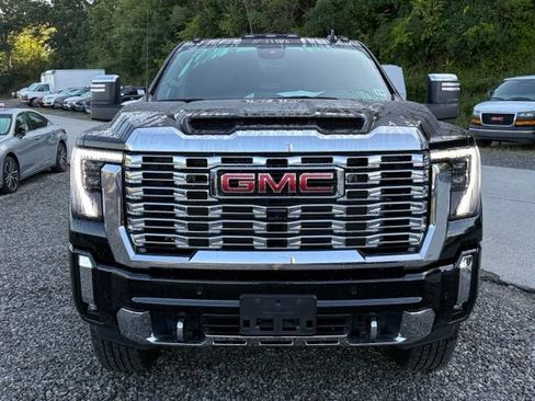 Used 2024 GMC Sierra 2500 Denali w/ Denali Reserve Package AWD/4WD image 8