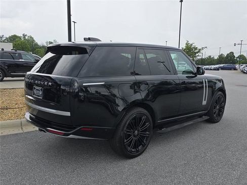 Used 2025 Land Rover Range Rover Autobiography AWD/4WD image 3