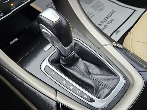 Used 2015 Ford Fusion SE w/ Equipment Group 202A image 17