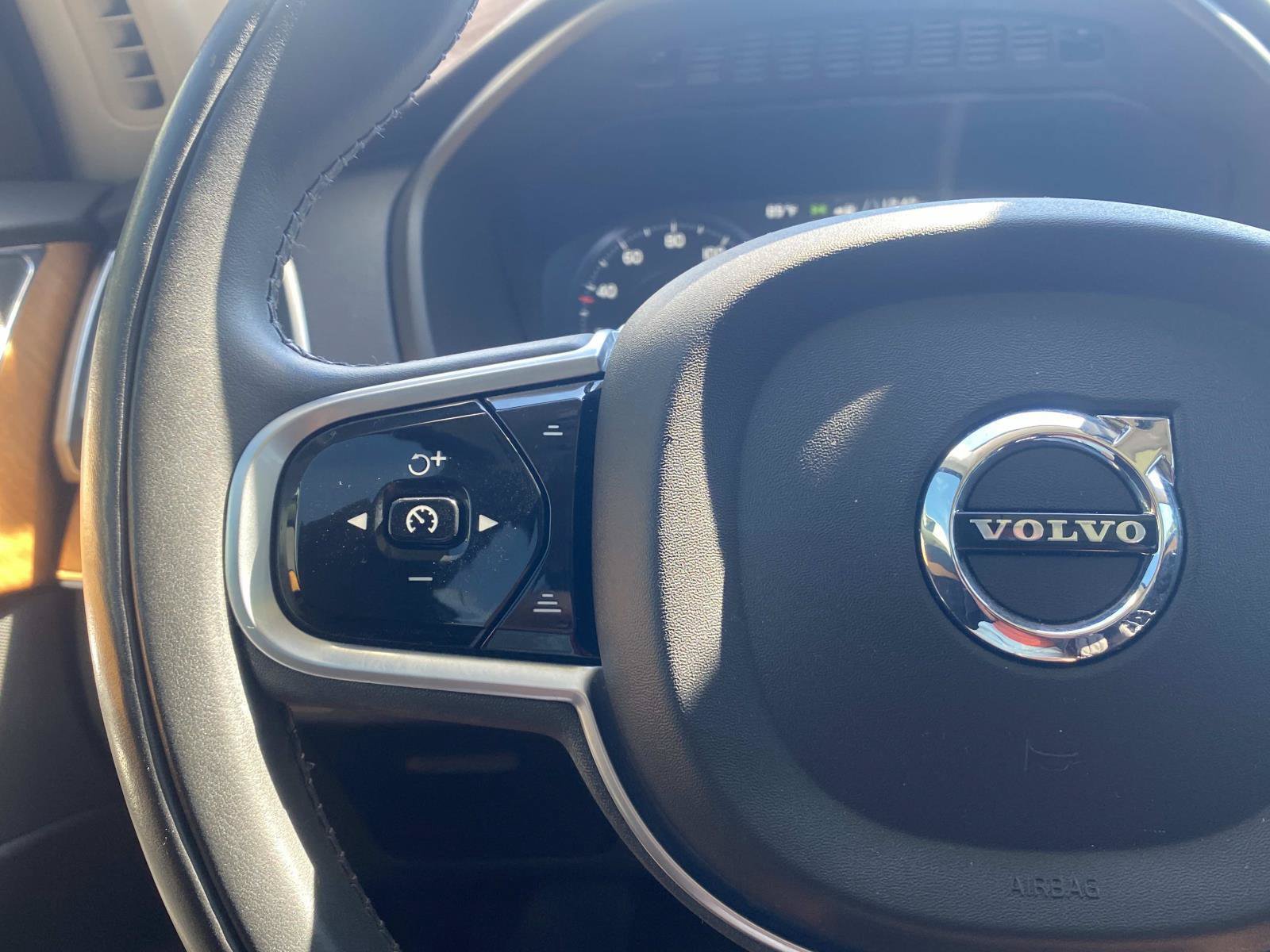 Used 2022 Volvo XC90 T6 Momentum w/ Climate Package AWD/4WD image 40