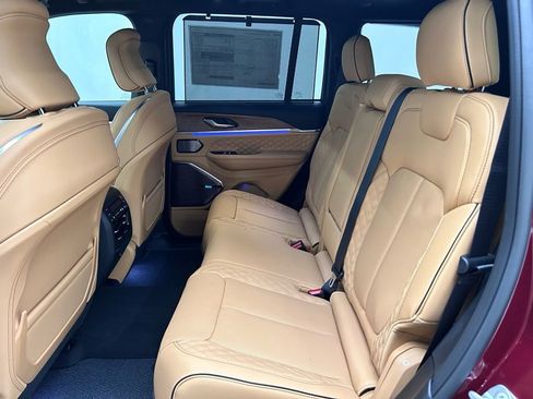 New 2026 Jeep Grand Cherokee Summit image 14