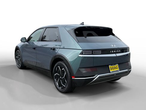 Used 2024 Hyundai Ioniq 5 SEL image 3